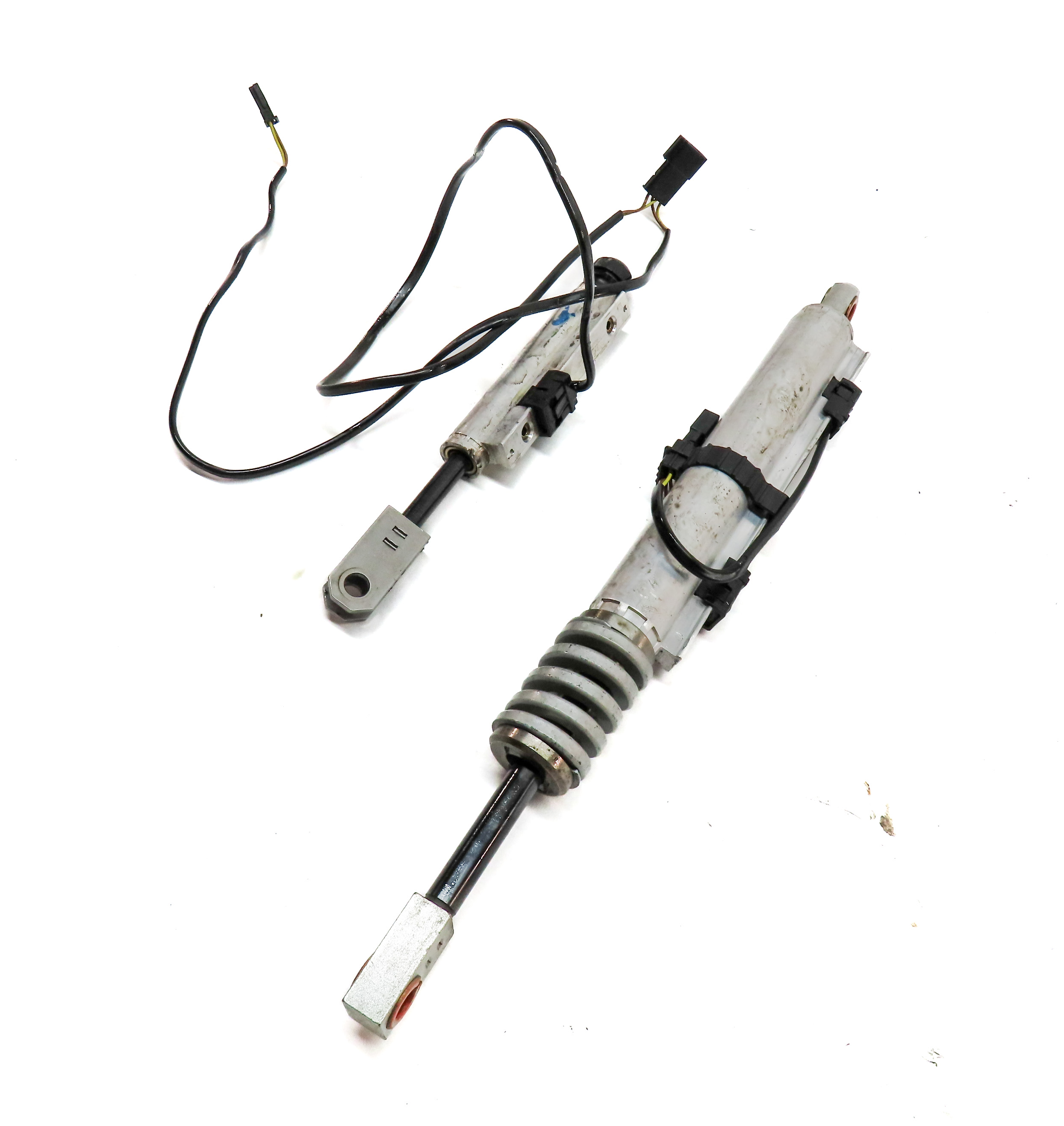 07-13 BMW 328i 335i M3  15-18 440i M4 RIGHT CONVERTIBLE TOP HYDRAULIC RAM SET — exact item pictured